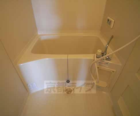 バス・シャワールーム　一般的なお風呂です。