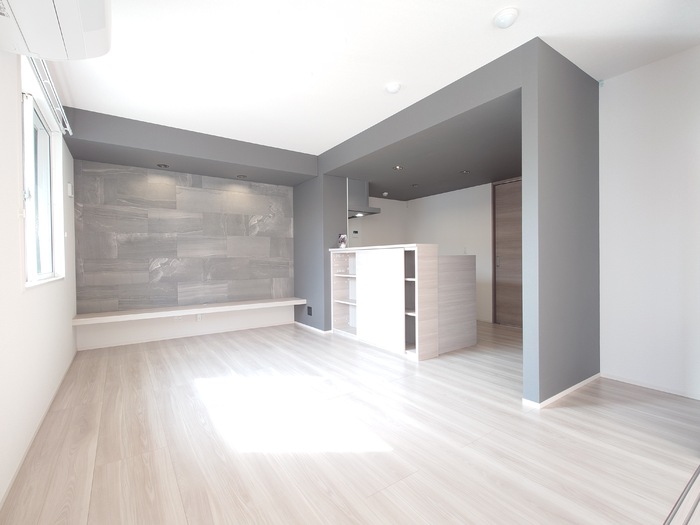 居室・リビング　こちらのリビングで趣味の時間をお楽しみください