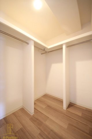 収納　プレサンス心斎橋ニスト