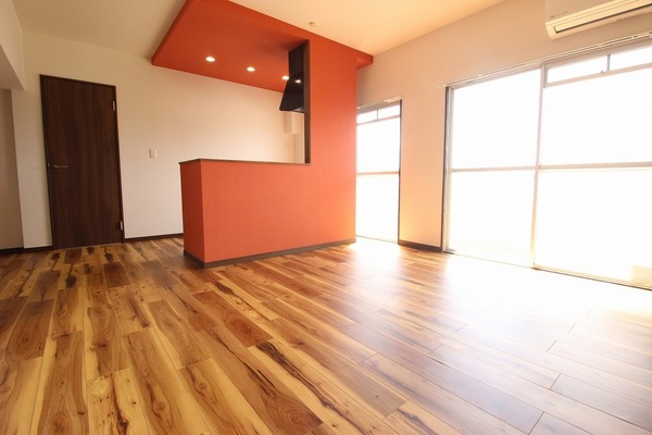 居室・リビング　※現況を優先します。