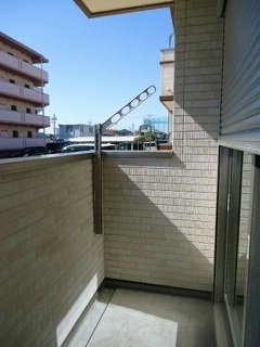 バルコニー　バルコニーからの眺めを楽しみながら食事をしませんか