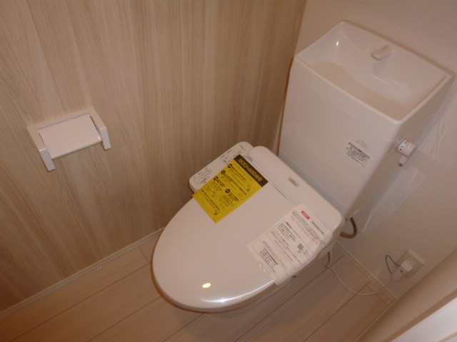 トイレ　温水洗浄便座