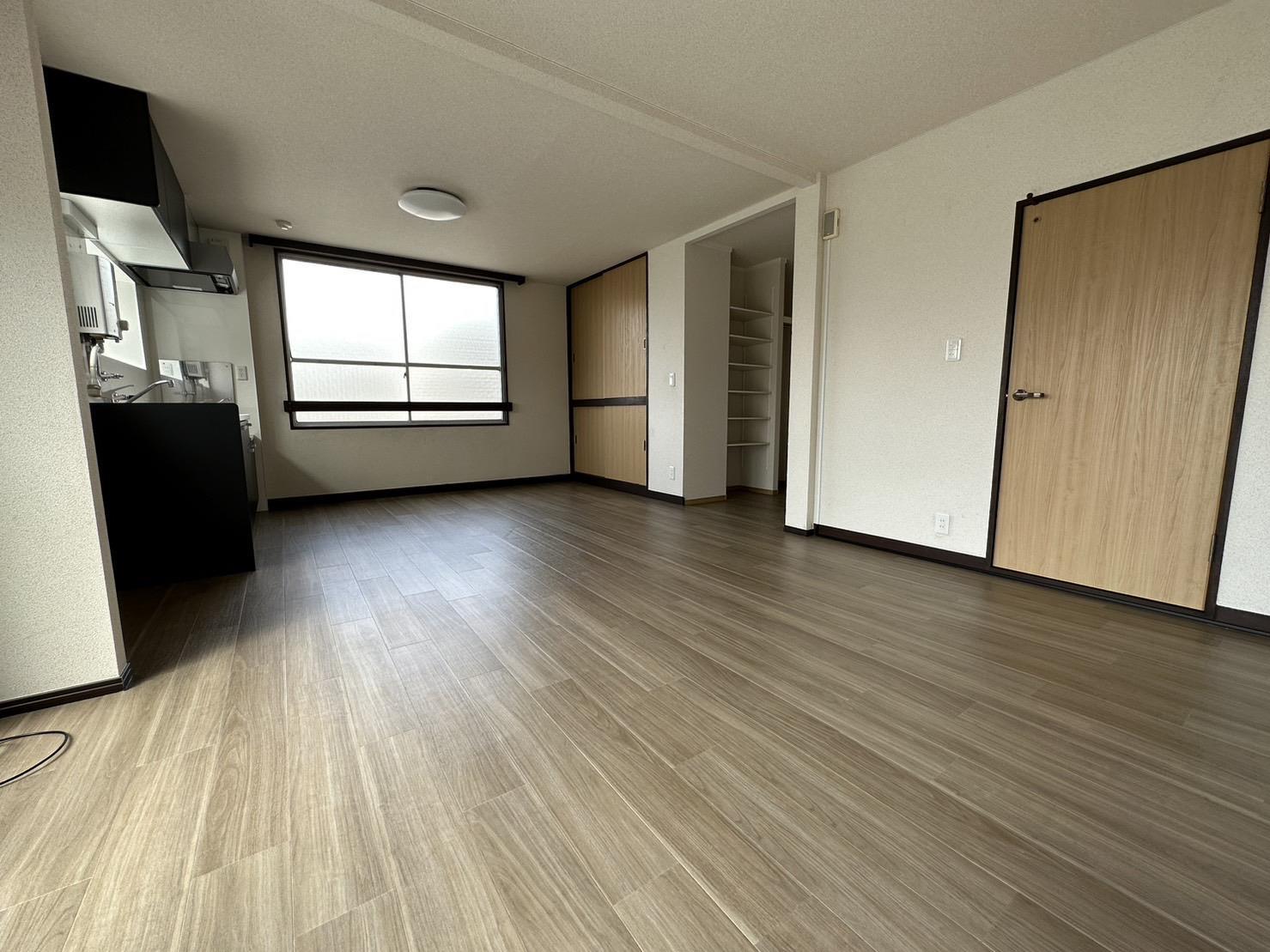 居室・リビング　開放感のある明るいリビング17.8帖♪