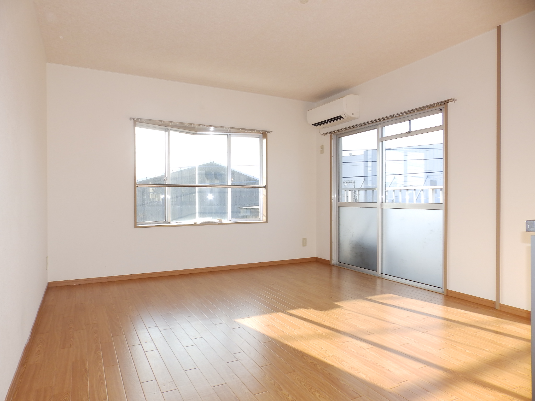 居室・リビング　※同タイプ参考写真