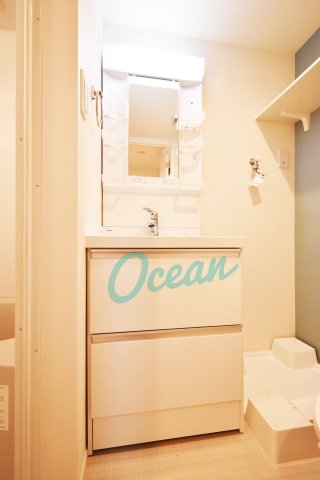 洗面設備　同一仕様写真