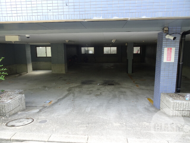 駐車場　敷地内駐車場
