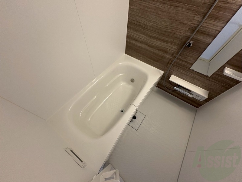 バス・シャワールーム　お風呂になります。一日の疲れを癒してくださいね。