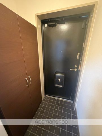 広島電鉄皆実線 比治山橋駅 徒歩14分 3階建 築38年の玄関写真