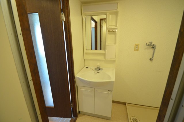 洗面設備　毎日の身だしなみはここで済ませて、すっきり気分で出かけましょ