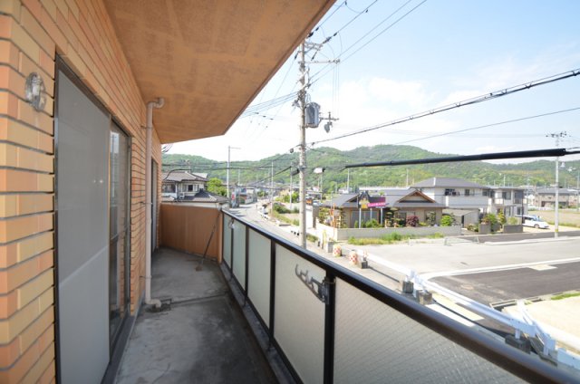 バルコニー　見晴らしの良いバルコニー！町の様子を眺めながらゆっくりするの