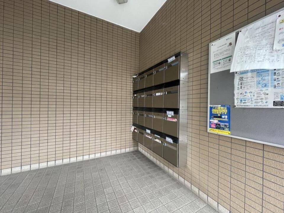 エントランス　メールBOX