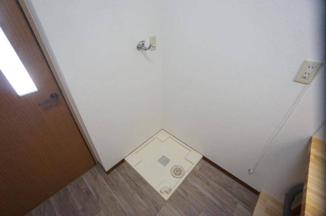 洗面設備　洗濯機置場