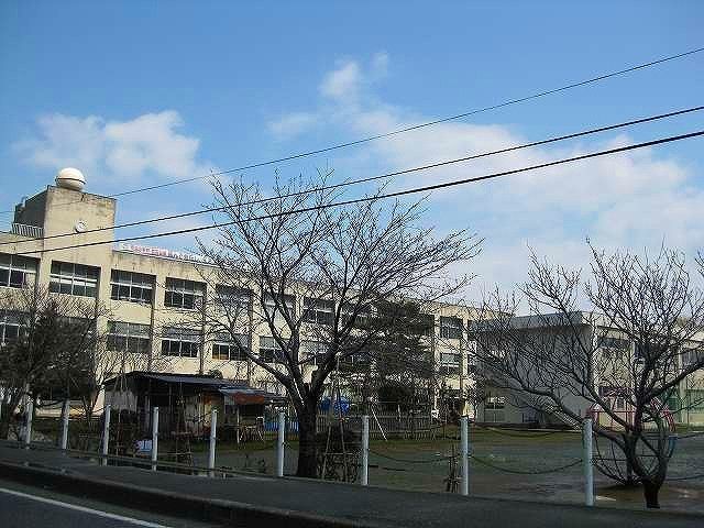 小学校　高志小学校（小学校）まで600m