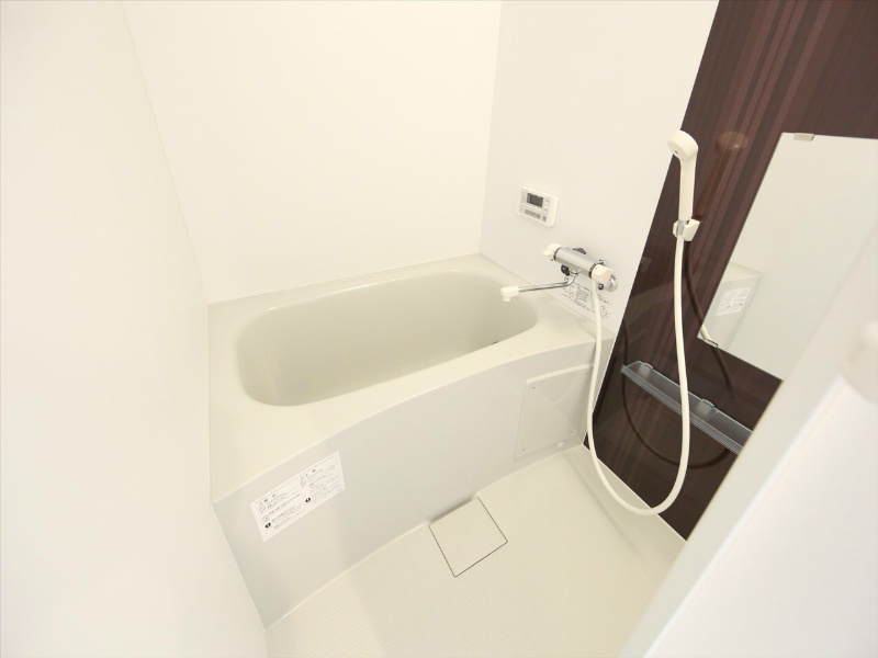 バス・シャワールーム　浴室暖房乾燥機付　追い焚き・オートバス機能付お風呂