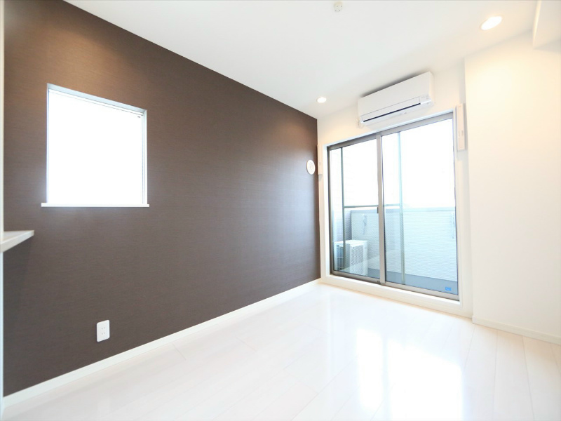 バルコニー　ＬＤＫ8.5帖　カウンターキッチン　2面採光　エアコン完備