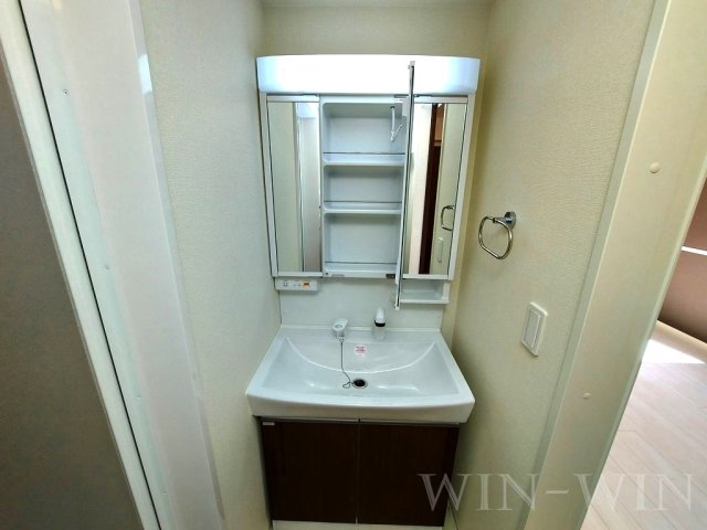 洗面設備　イメージ（同建物内別部屋の写真です）