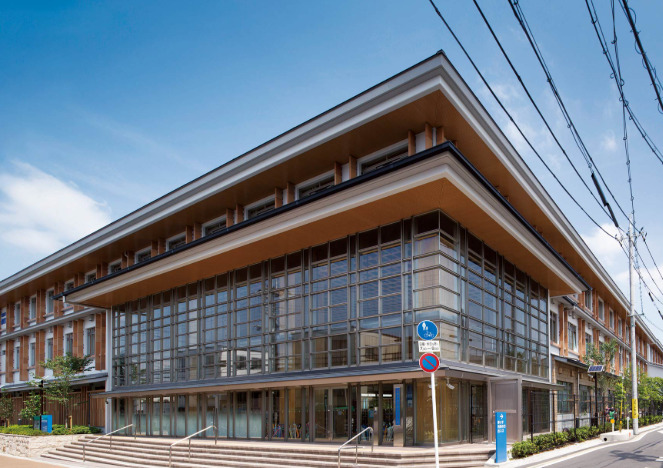 小学校　東山泉小中学校(西学舎)（小学校）まで382m