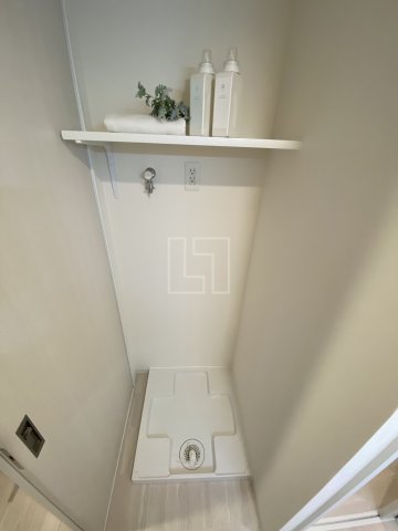 その他　シーズンフラッツ新町　室内洗濯パン