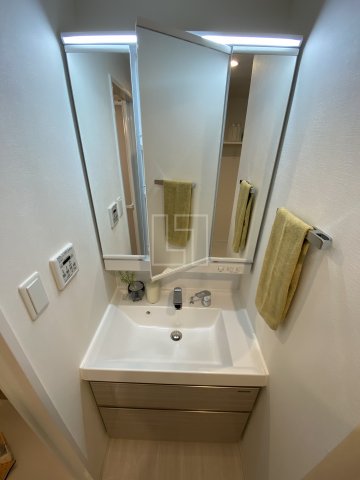 洗面設備　シーズンフラッツ新町　独立洗面化粧台