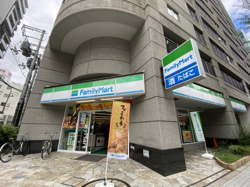 コンビニ　ファミリーマート（コンビニ）まで170m