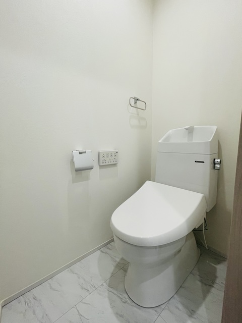 トイレ　同タイプ別部屋写真です