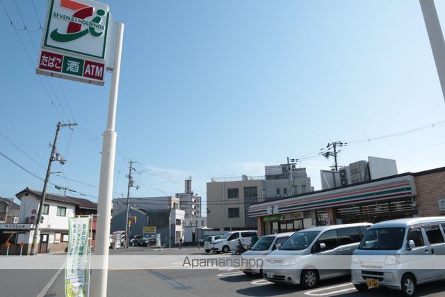 コンビニ　セブンイレブン（コンビニ）まで667m