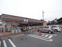 コンビニ　セブンイレブン羽島竹鼻町狐穴店（コンビニ）まで565m