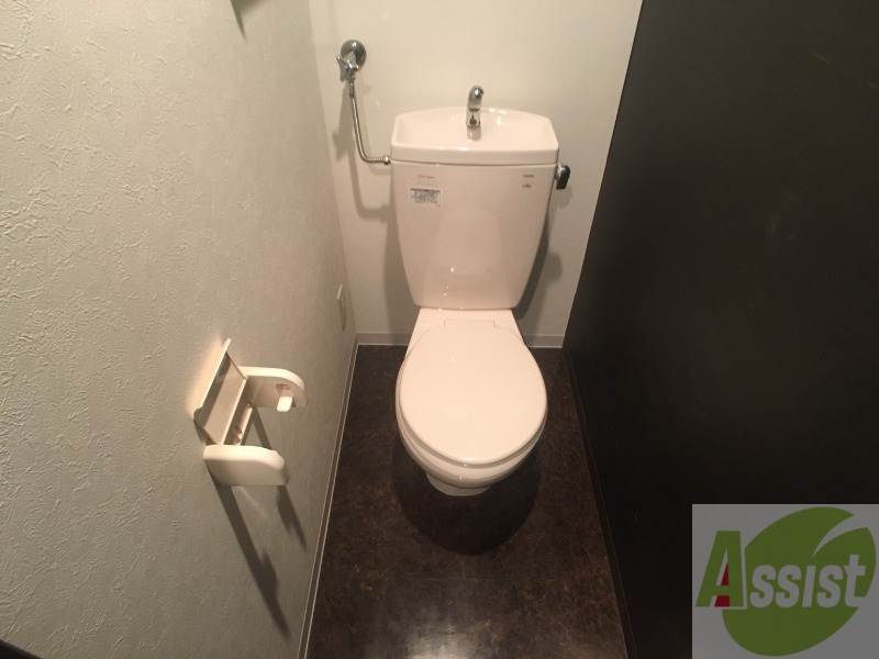 トイレ　こちらはトイレです。清潔感があり、安心して使用できます。