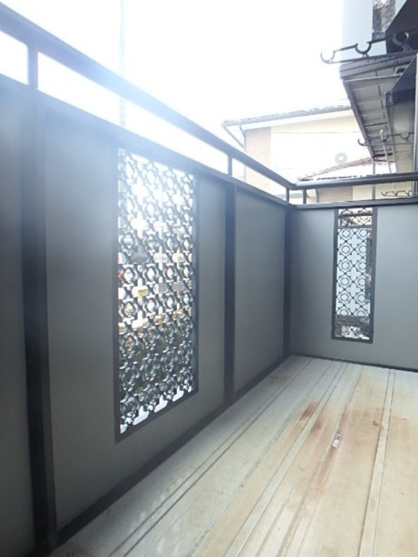 バルコニー　図面と現状に相違がある場合には現状を優先