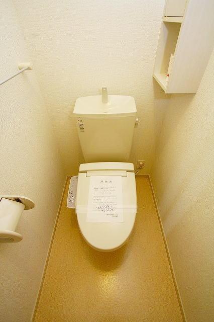 洗面設備　温水洗浄便座