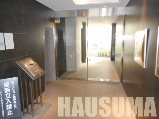 ロビー　オートロック