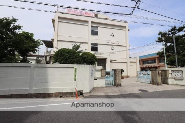 小学校　比治山小学校（小学校）まで501m