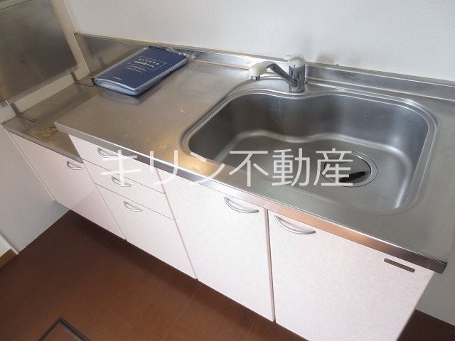 キッチン　同建会社同モデル