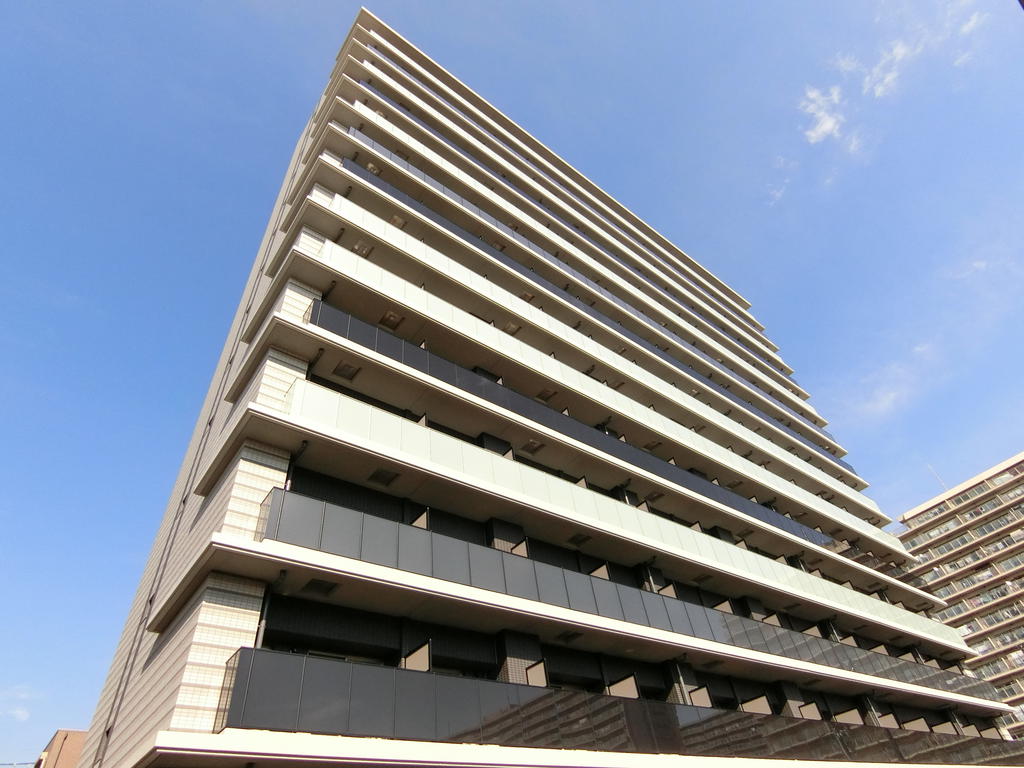 建物外観　南向きバルコニー！