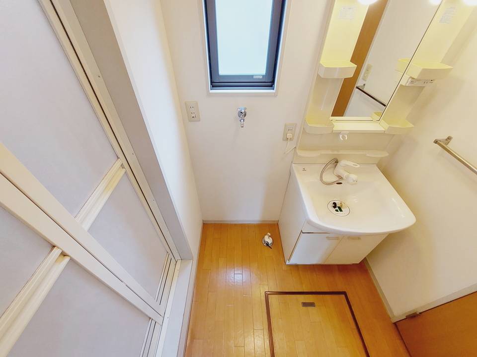 洗面設備　洗濯機置場