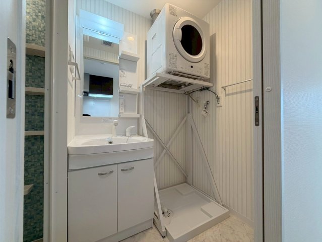 洗面設備　※ロフトなし106号室のお部屋の写真です