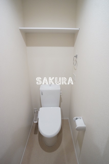 トイレ　落ち着いた色調のトイレです♪