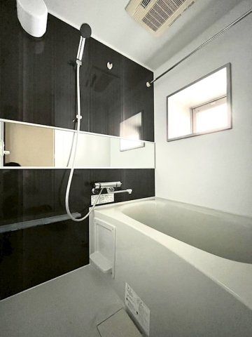 バス・シャワールーム　※別部屋の参考写真となります※現況優先※