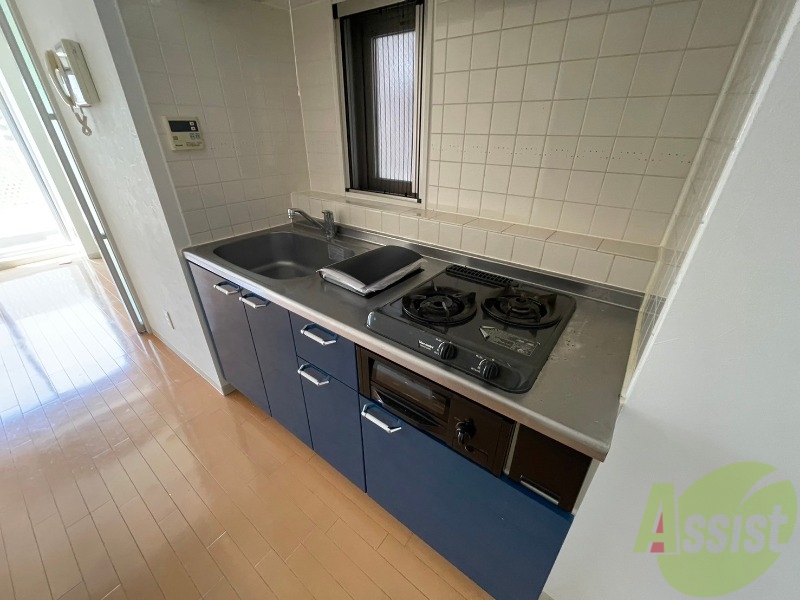 キッチン　調理スペースも有り、冷蔵庫や棚も問題なく置けそうですね。