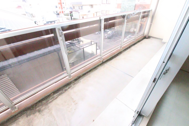 バルコニー　※別室の参考写真の為、現況優先です。