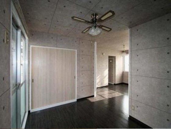 居室・リビング　※他号室の写真です