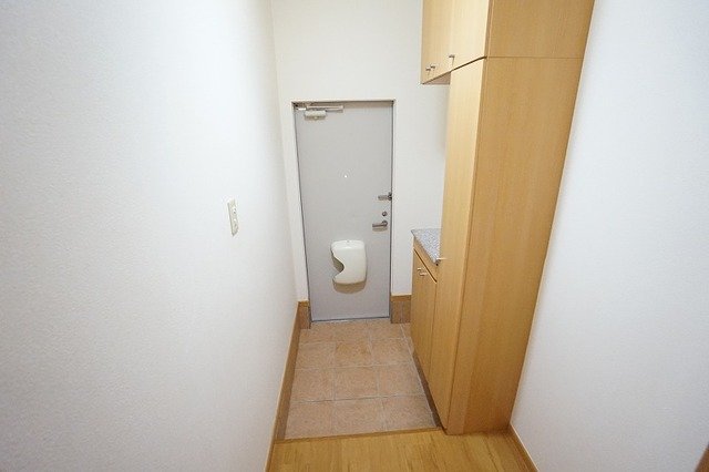 玄関　収納もある玄関です