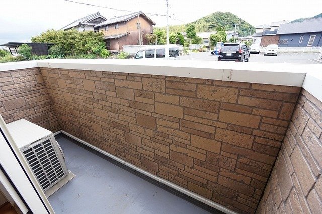 バルコニー　陽当たり良好なバルコニーです