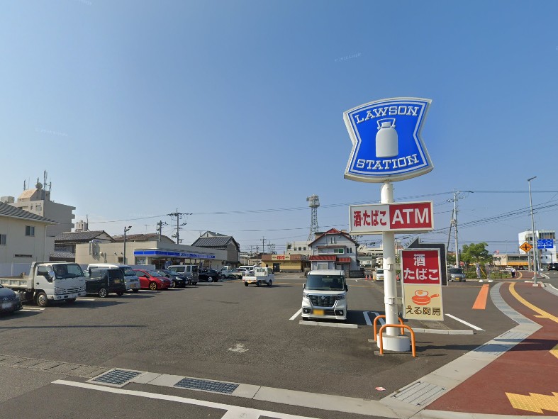 コンビニ　ローソン安芸矢ノ丸店（コンビニ）まで814m