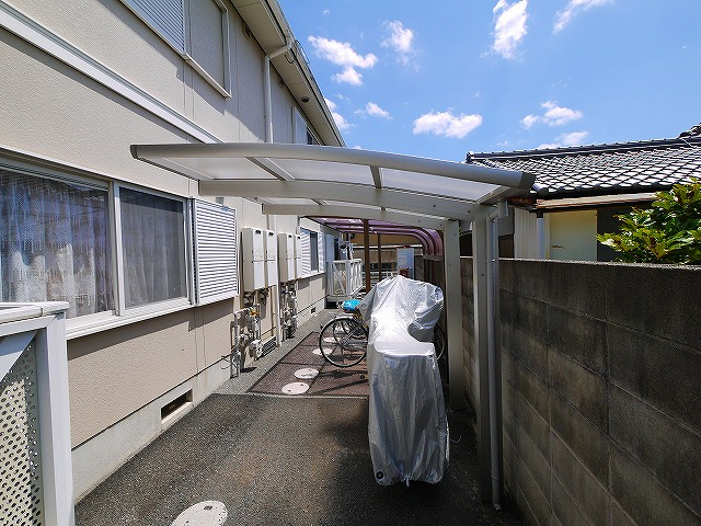 その他共有部分　屋根付きの駐輪場です