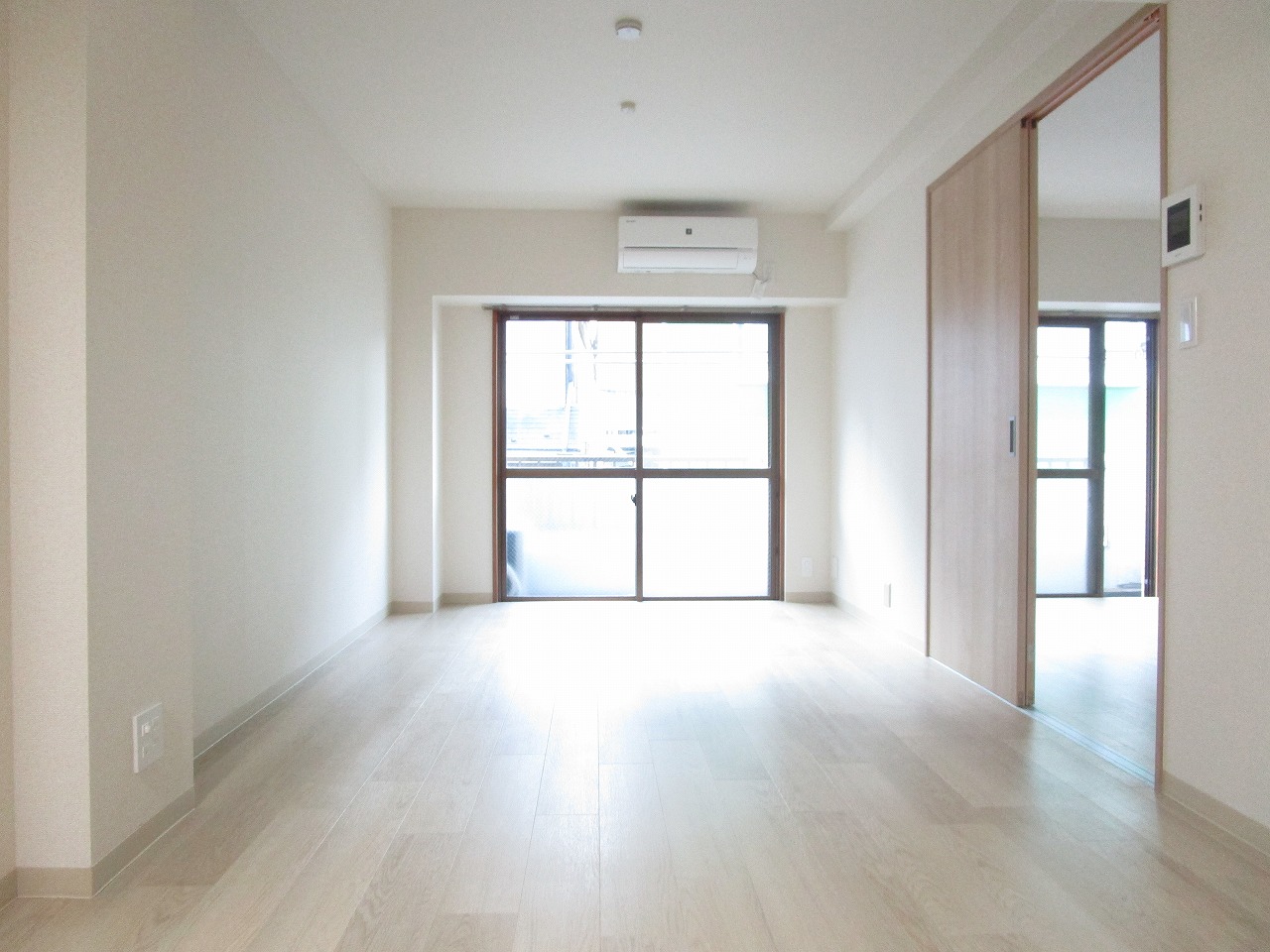 居室・リビング　※間取反転別部屋参考写真