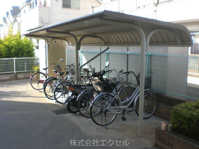 その他共有部分　屋根付の駐輪場です。