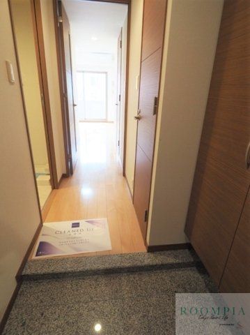 玄関　別間取りの参考写真です