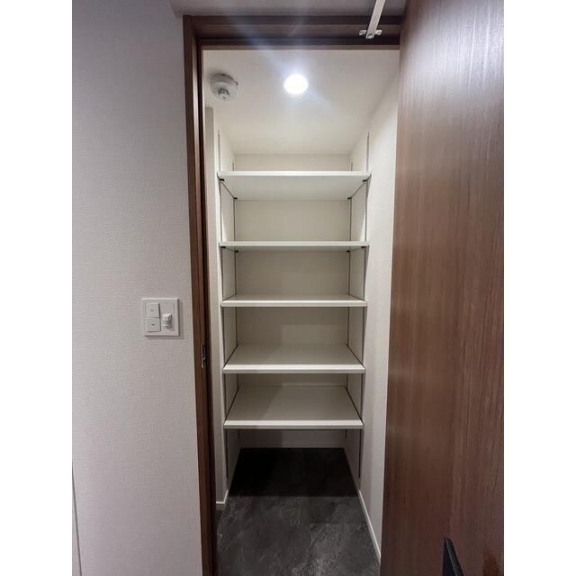 玄関　シューズインクローゼット