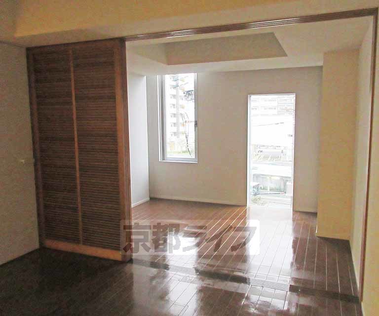 居室・リビング　広々としたリビングです